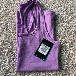 Nike - women’s training tank 💜